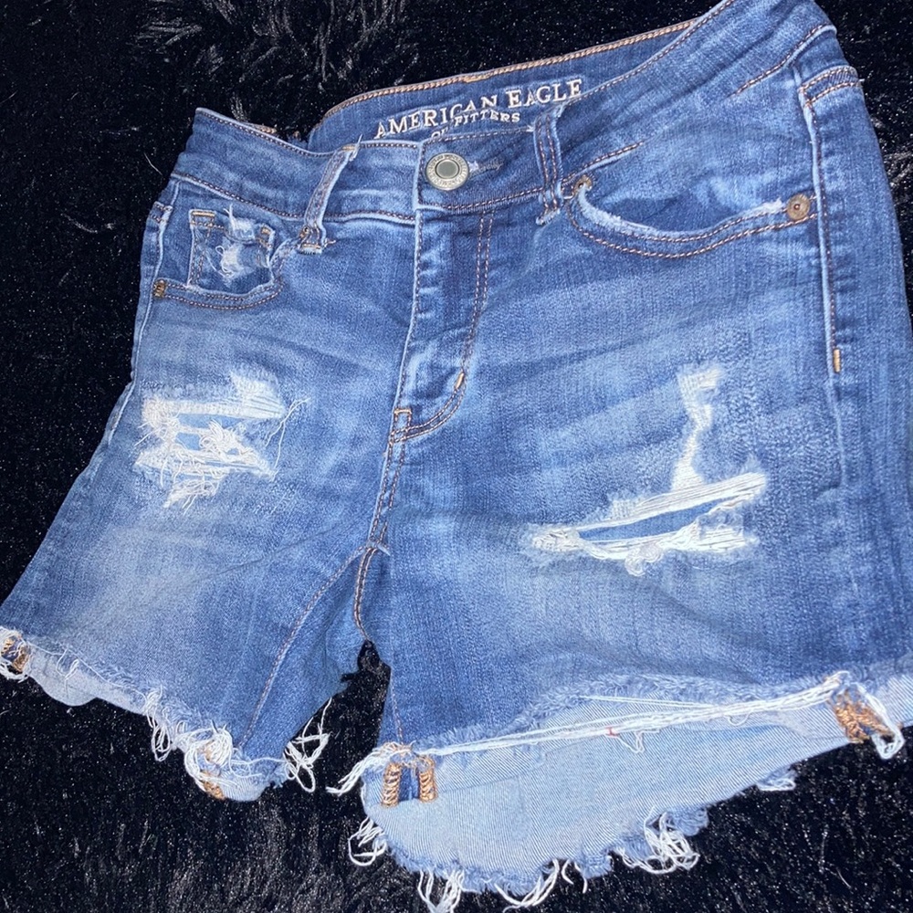 American eagle, Jean shorts, rips on the pockets in the back
